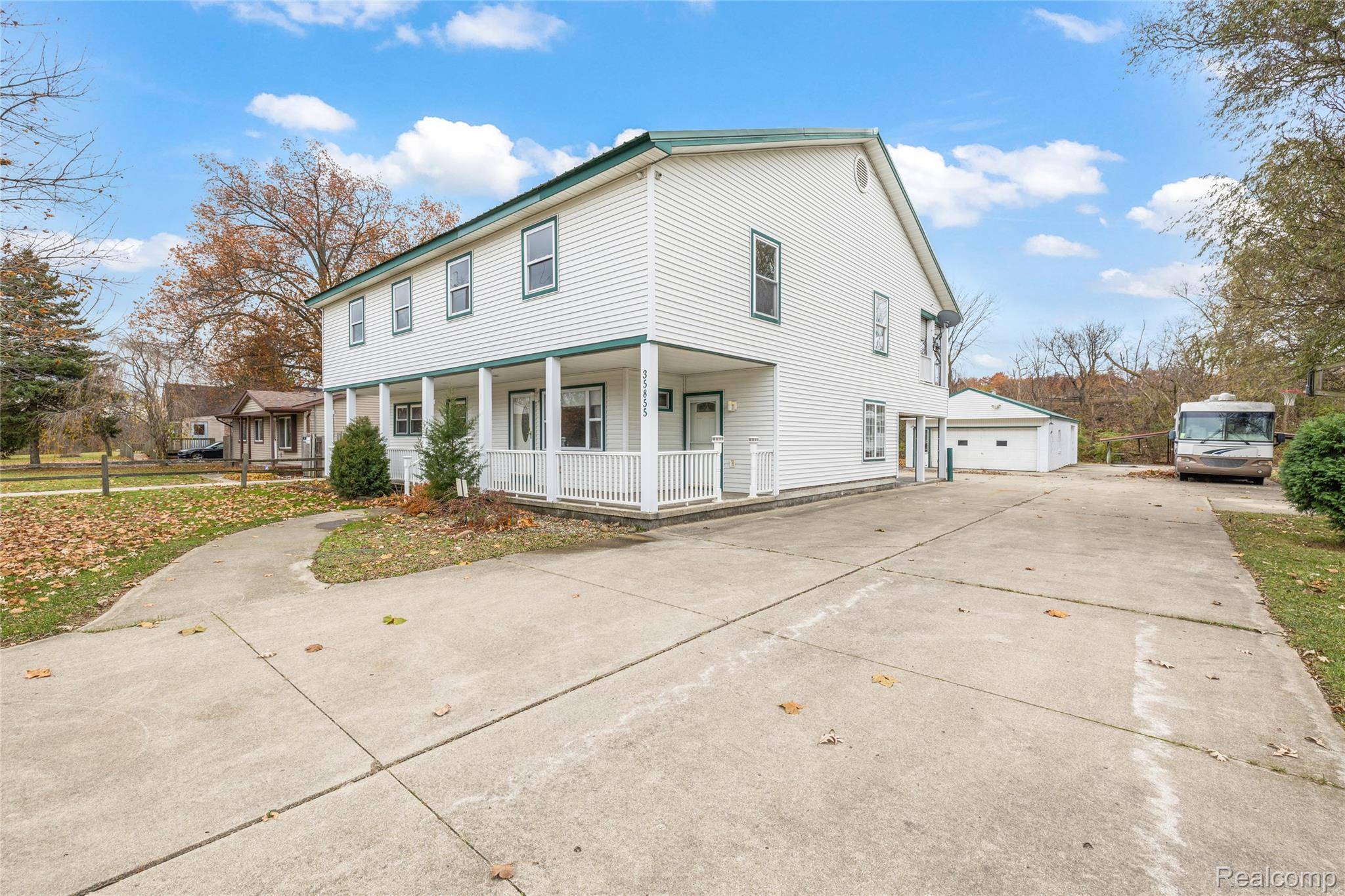 Romulus, MI 48174,35855 Herman ST