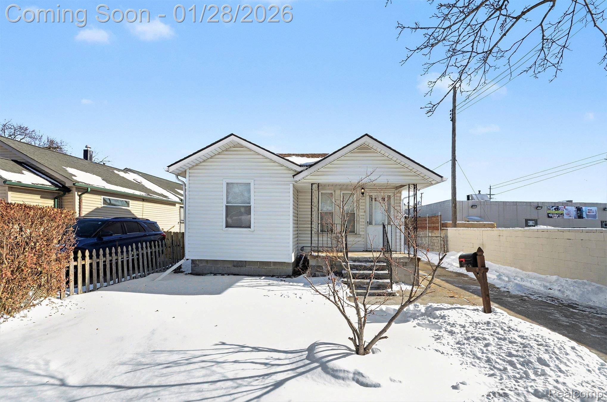 Center Line, MI 48015,25034 Comfort