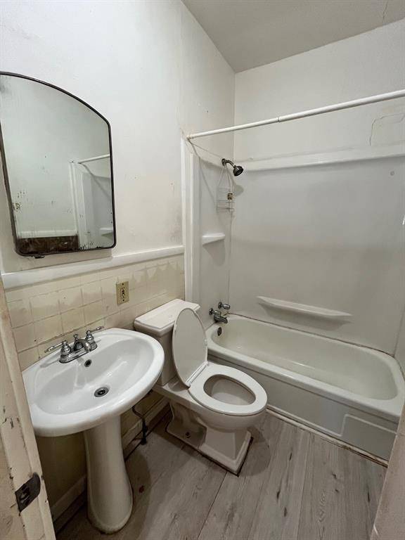 Shreveport, LA 71106,913 Bethany Street