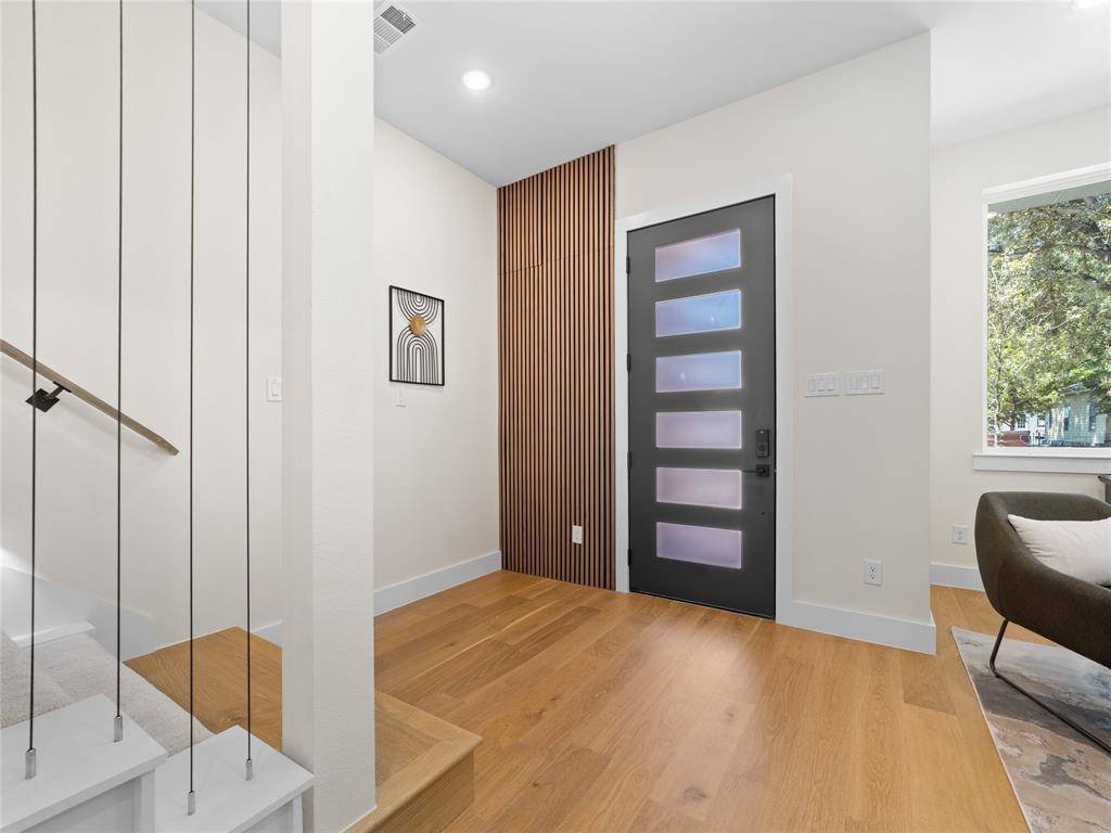 Dallas, TX 75223,416 Mount Auburn Avenue