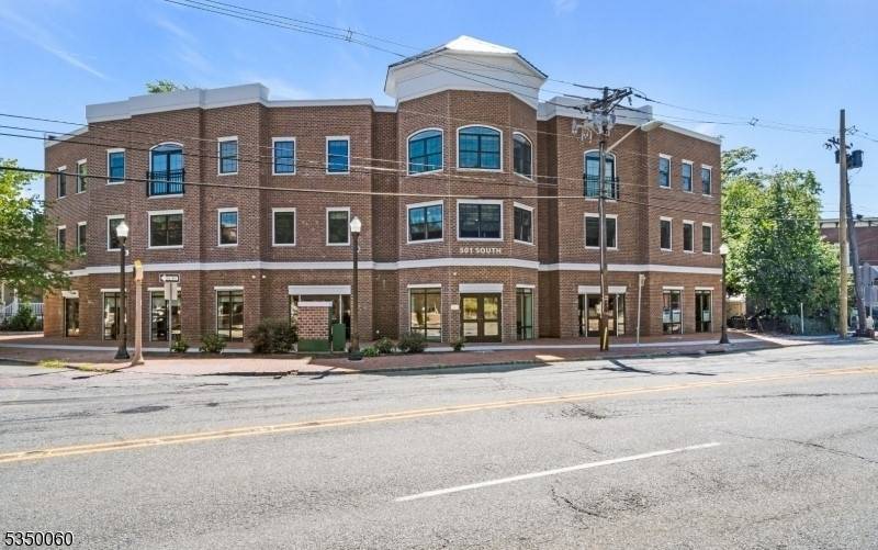 Westfield Town, NJ 07090,501 South Ave #208