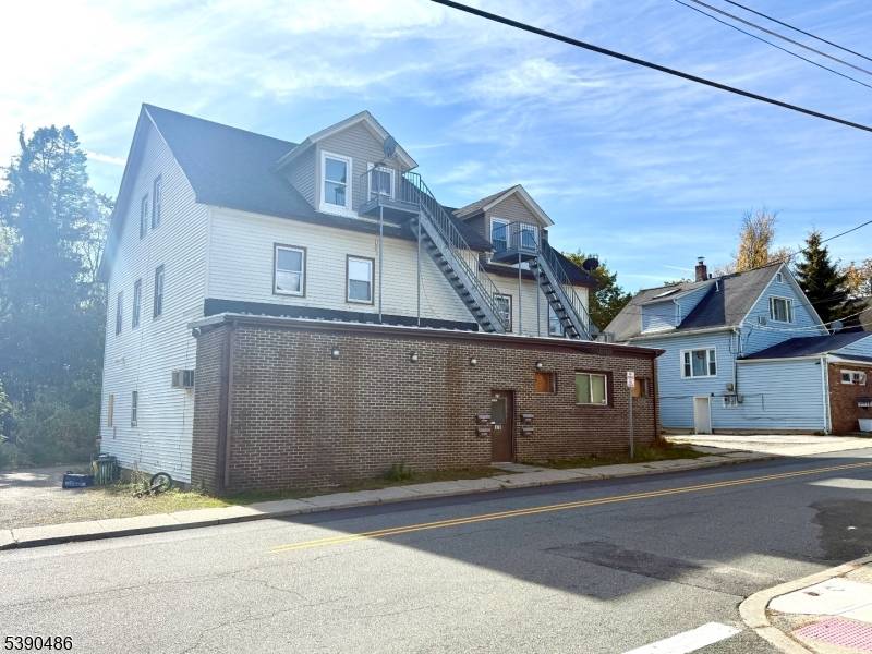 Franklin Boro, NJ 07416,174-176 Main St #3R