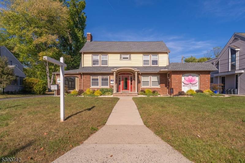 Somerville Boro, NJ 08876,150 W End Ave