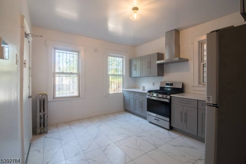 Irvington Twp., NJ 07111,93 21St St #1