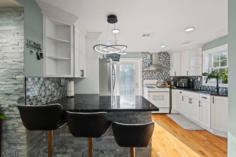 Linden City, NJ 07036,419 Bernard Ave