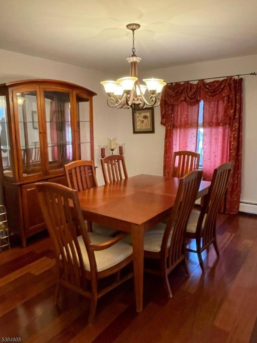 West Milford Twp., NJ 07480,24 Alpine Ln