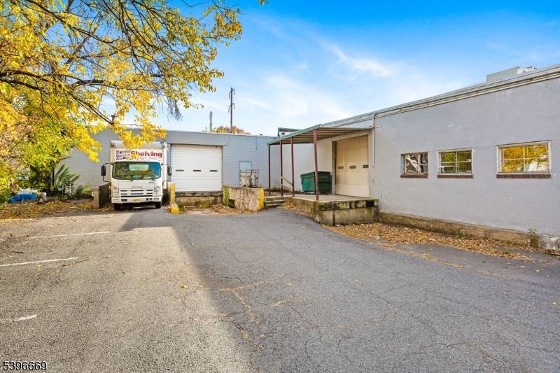 Linden City, NJ 07036,419-501 W Elizabeth Ave