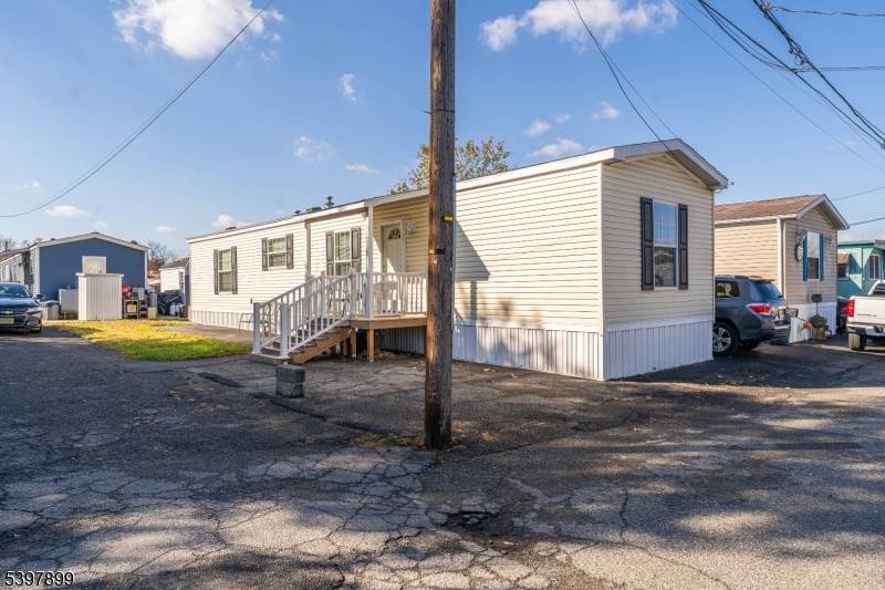 Lodi Boro, NJ 07644,225 Albert St