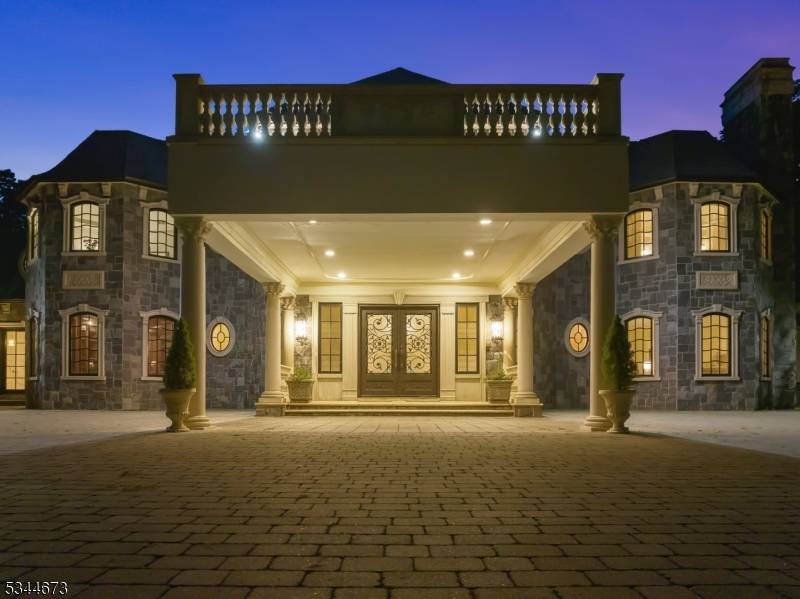 Saddle River Boro, NJ 07458,105 Chestnut Ridge Rd