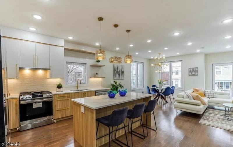 Irvington Twp., NJ 07111,210 22Nd St #1