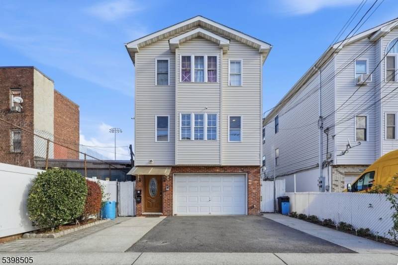 Passaic City, NJ 07055,134 3rd