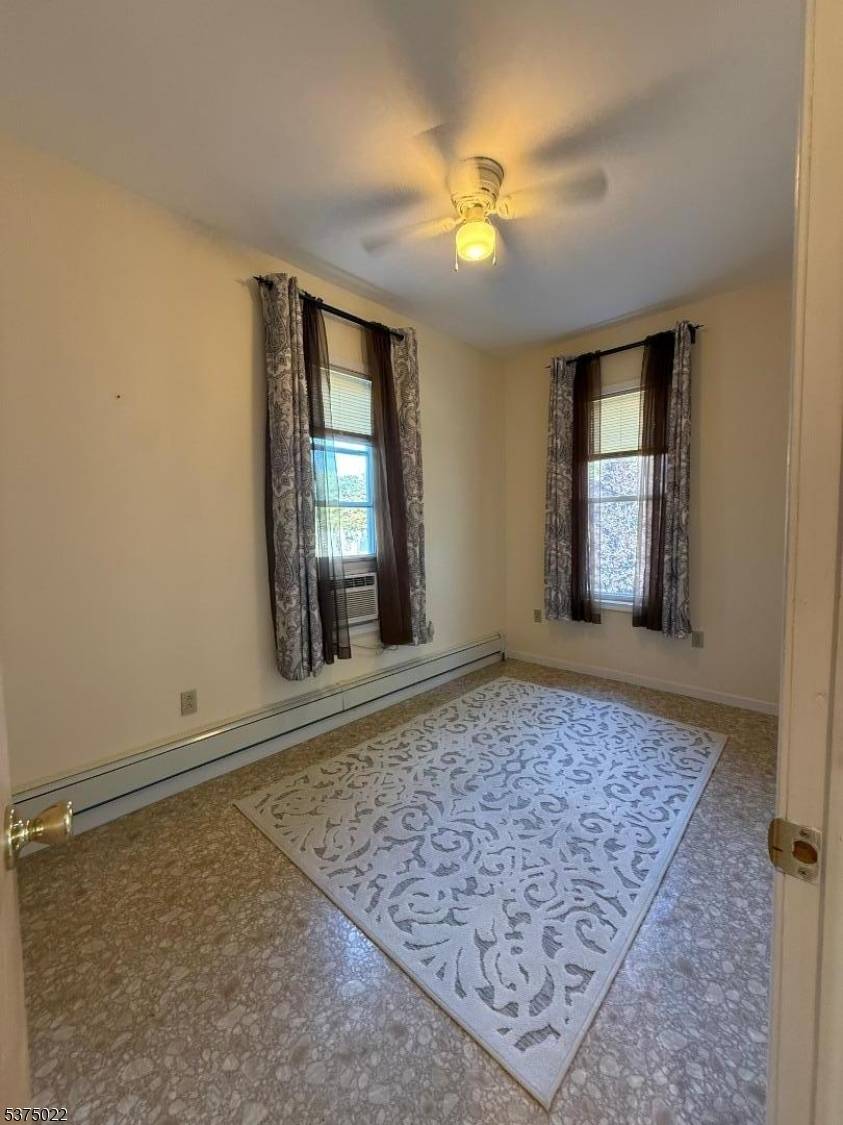 Jersey City, NJ 07306,470 Mallory Ave