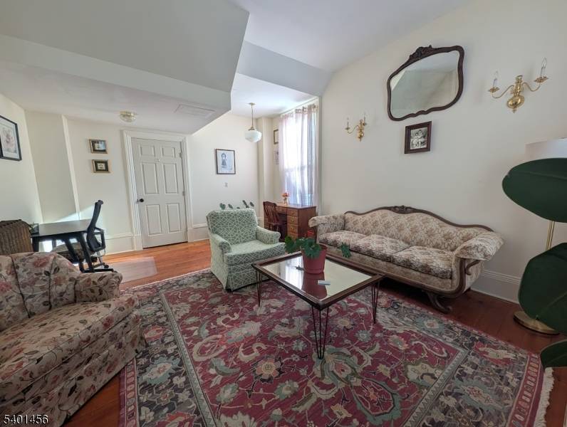 107 Greenwich St, Belvidere Twp., NJ 07823