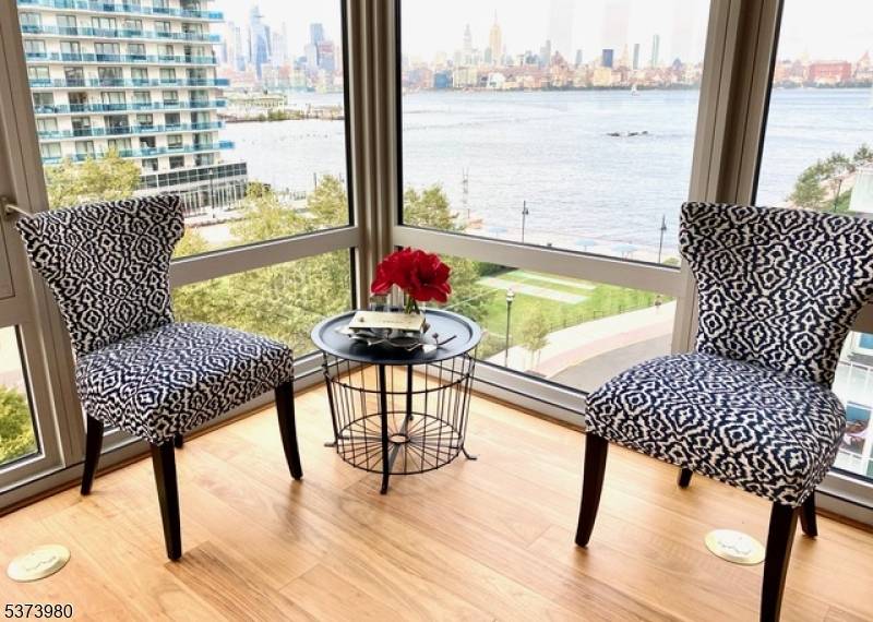 Jersey City, NJ 07310,2 Shore Ln