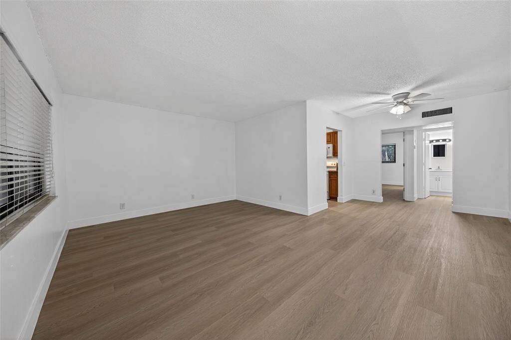 Lighthouse Point, FL 33064,2201 NE 36th St #107