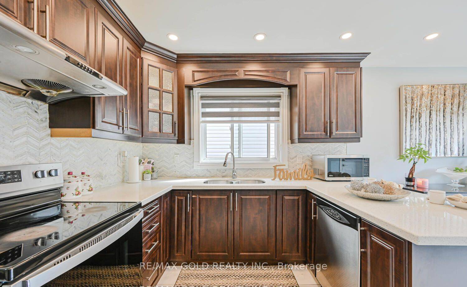 Brampton, ON L6Y 4R6,101 Beaconsfield AVE