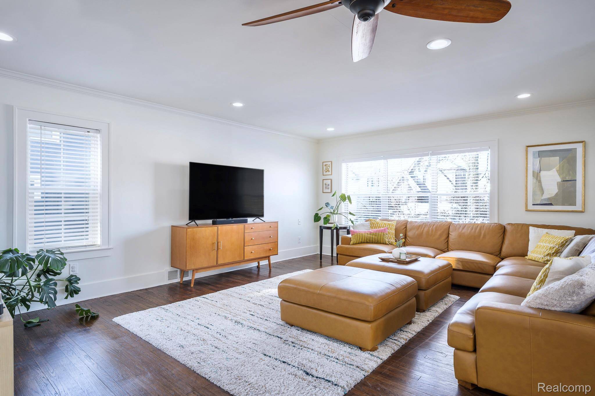 Royal Oak, MI 48067,930 E 2nd ST