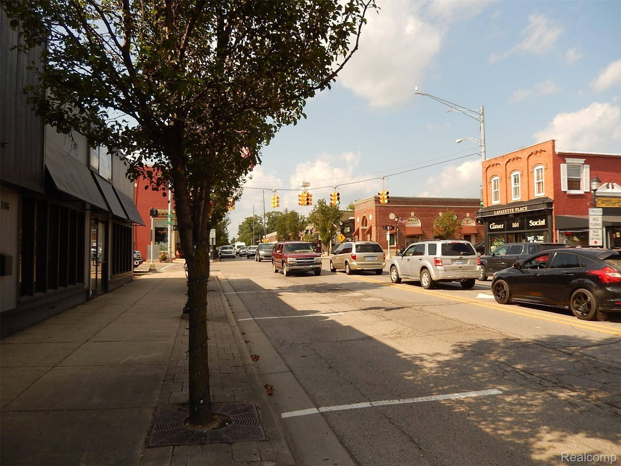 333 S LAFAYETTE ST, South Lyon, MI 48178