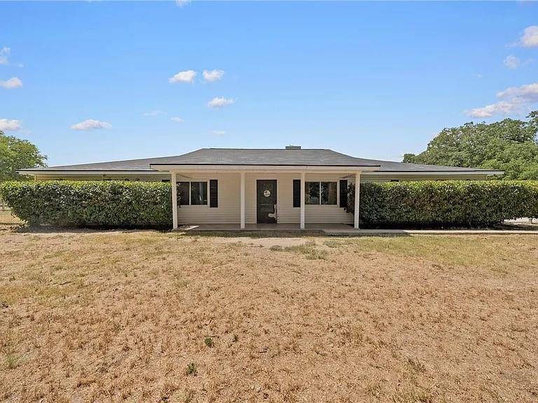 Axtell, TX 76624,521 Wood