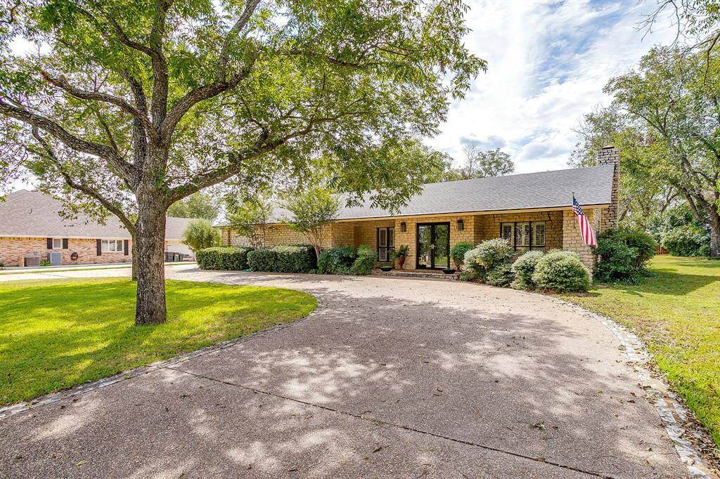 Granbury, TX 76049,8918 Bellechase Road