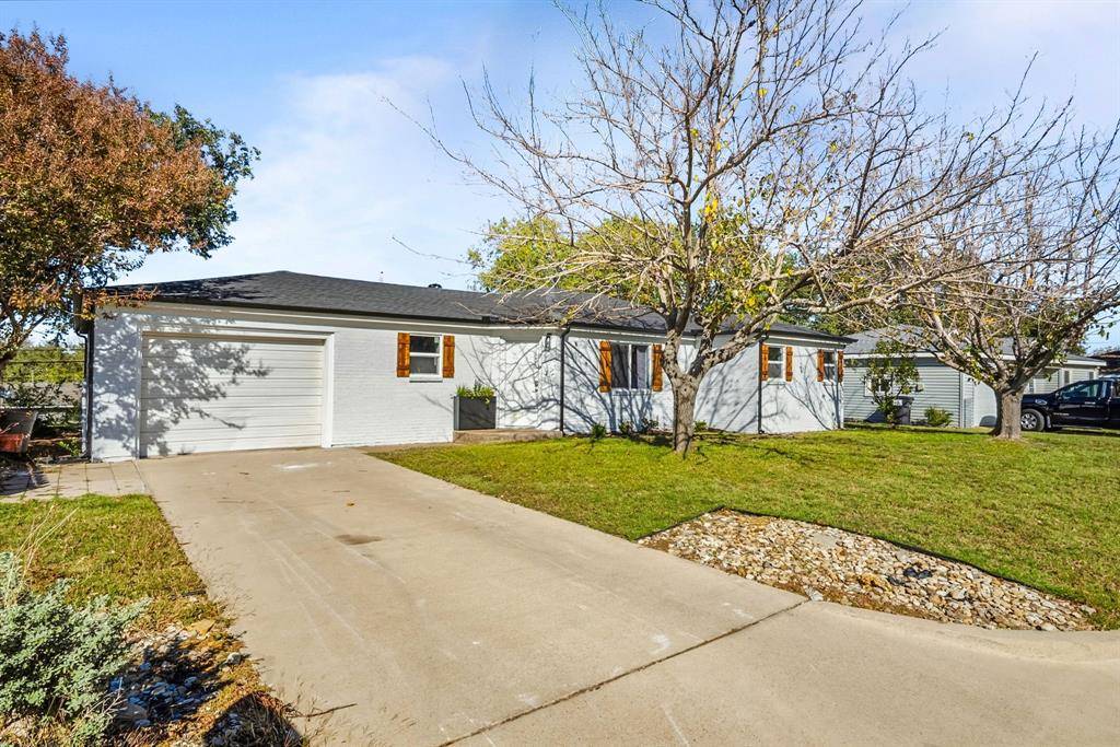 Weatherford, TX 76086,1318 W Water Street