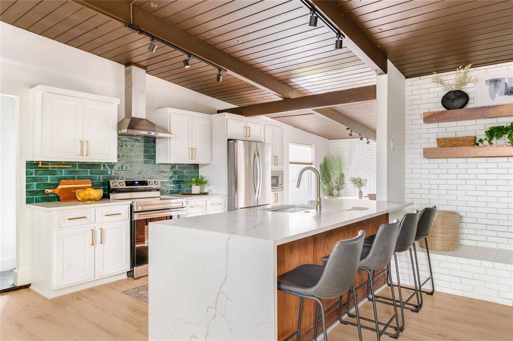 Dallas, TX 75220,3611 Marsh Lane Place