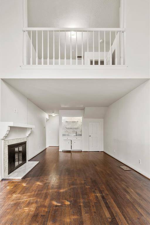 Dallas, TX 75209,3801 S Versailles Avenue