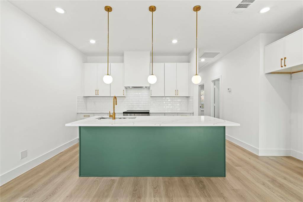 Dallas, TX 75210,4827 Baldwin Street