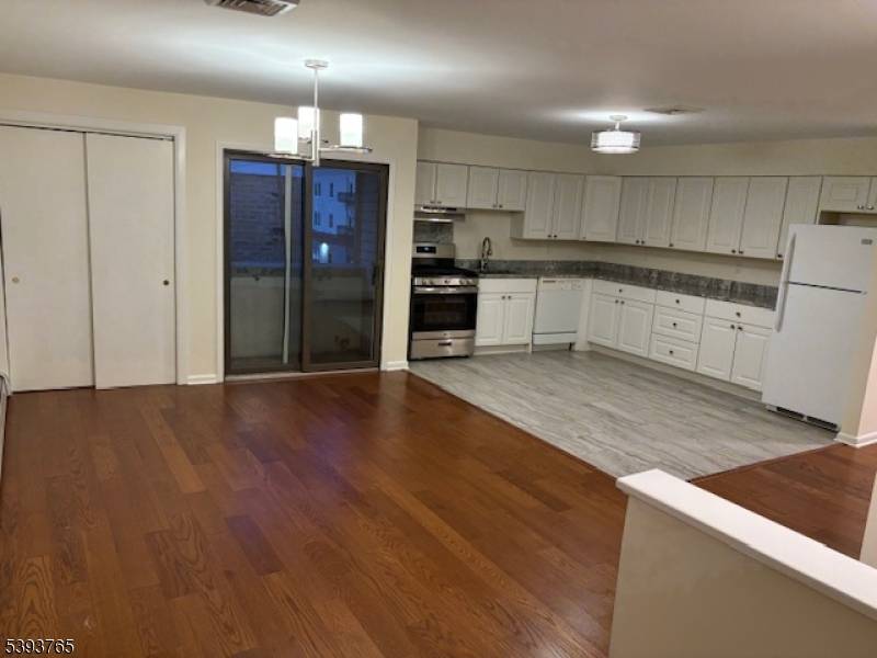 South Orange Village Twp., NJ 07079,60 1St St #1