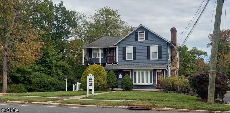 Westfield Town, NJ 07090,202 Mountain Ave