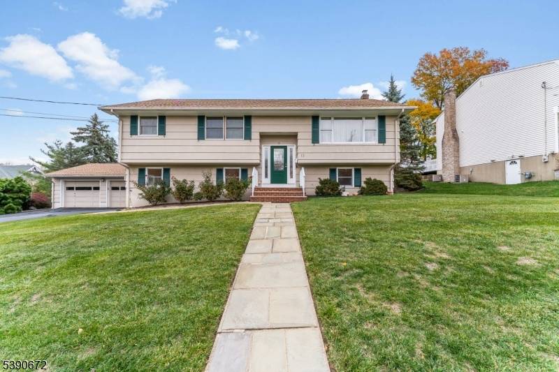 East Hanover Twp., NJ 07936,13 Glutting Pl