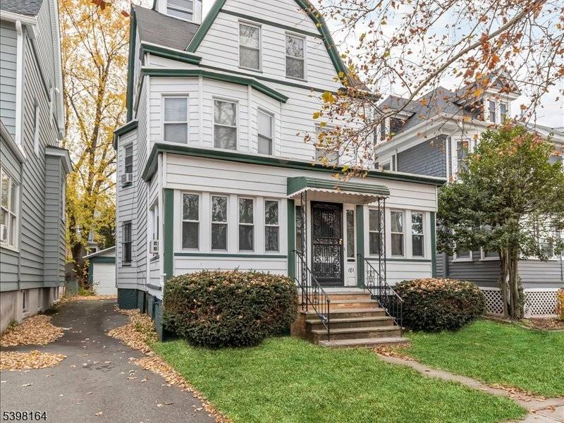 East Orange City, NJ 07017,181 Greenwood Ave