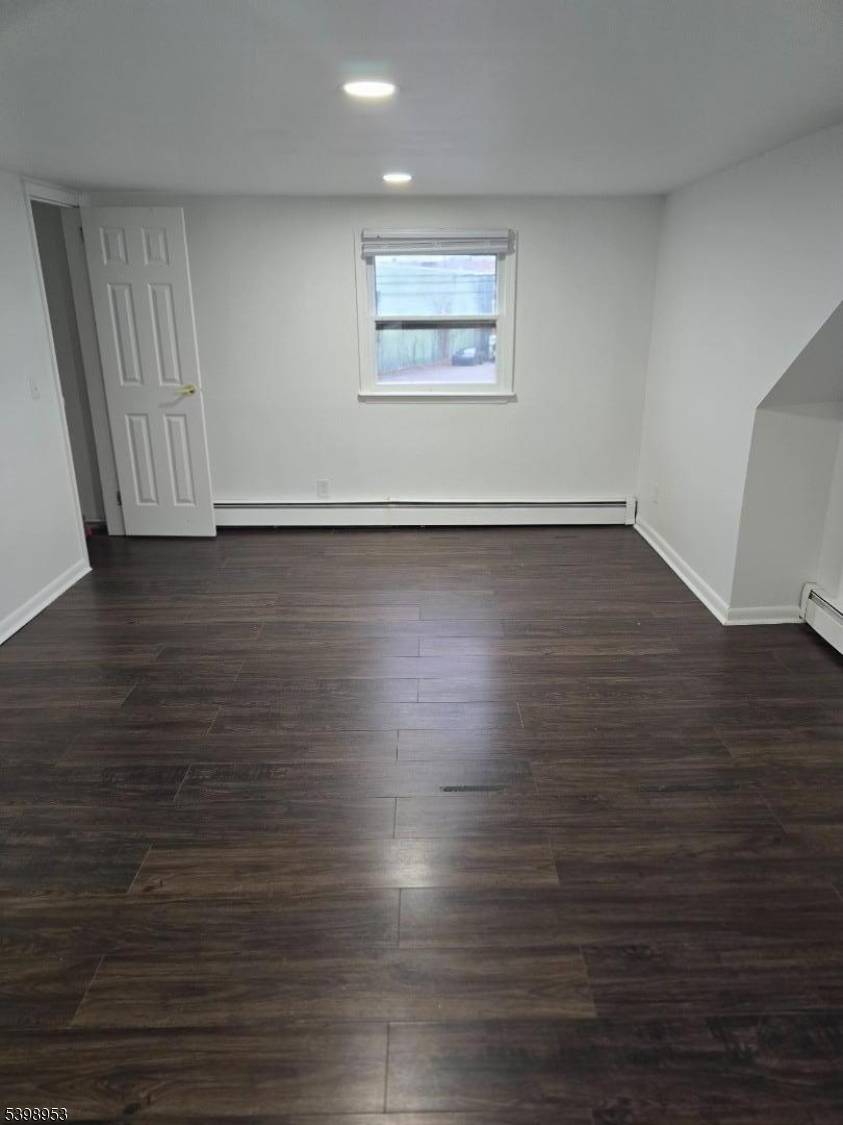 Wood-ridge Boro, NJ 07075,18 Donna Dr #2