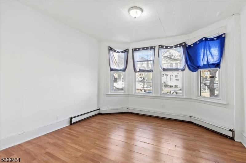 Paterson City, NJ 07522,512 Union Ave #1