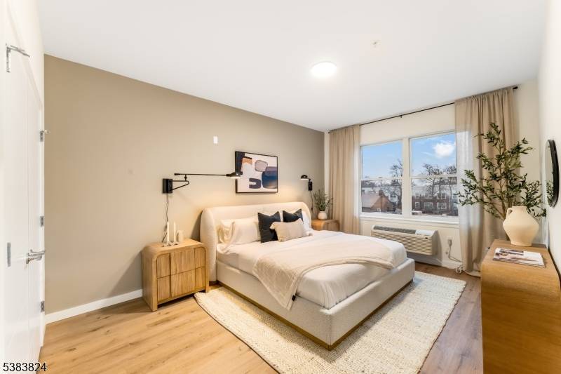 East Orange City, NJ 07018,431 Dr Mlk Jr Blvd #329