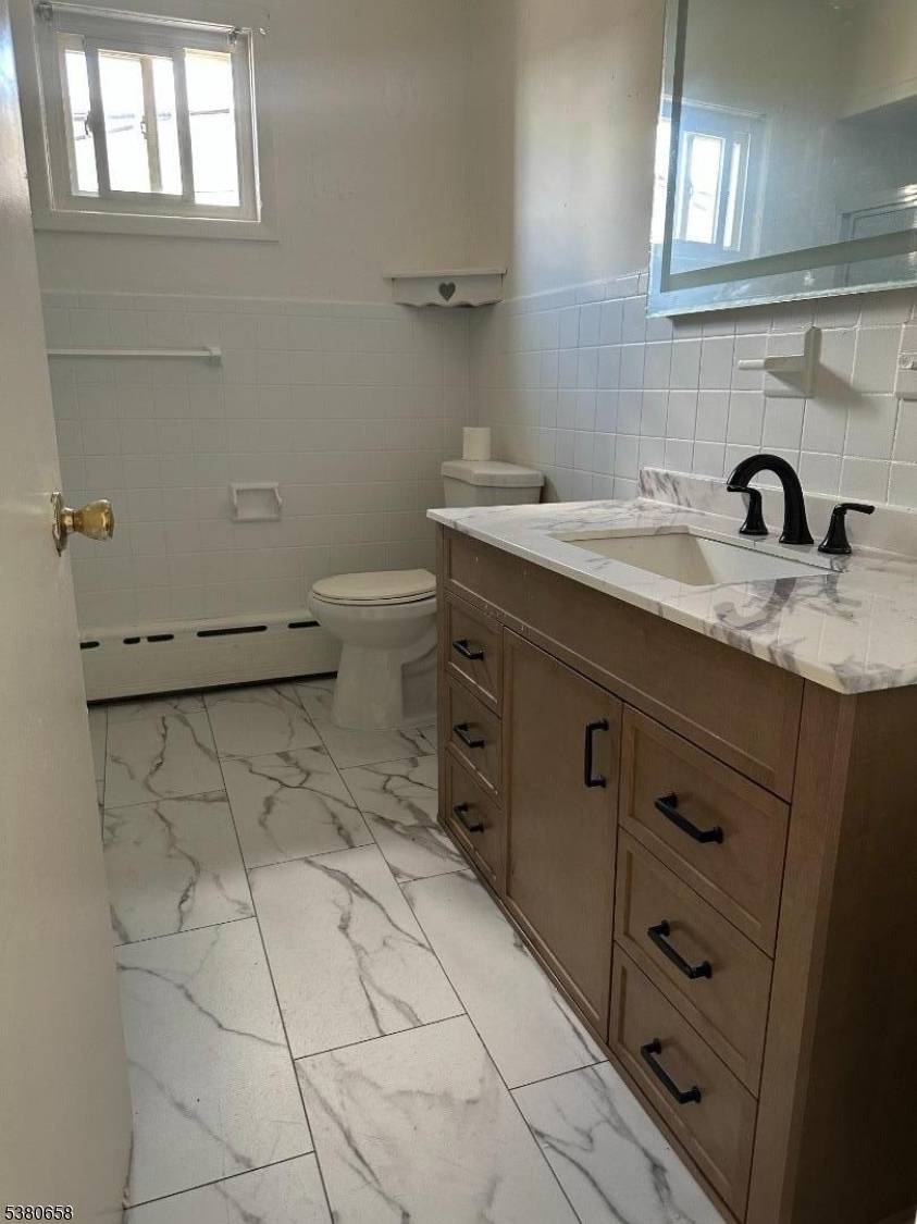 Paterson City, NJ 07502,296 Preakness Ave