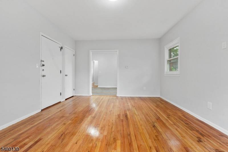 Rahway City, NJ 07065,2063 Elizabeth Ave