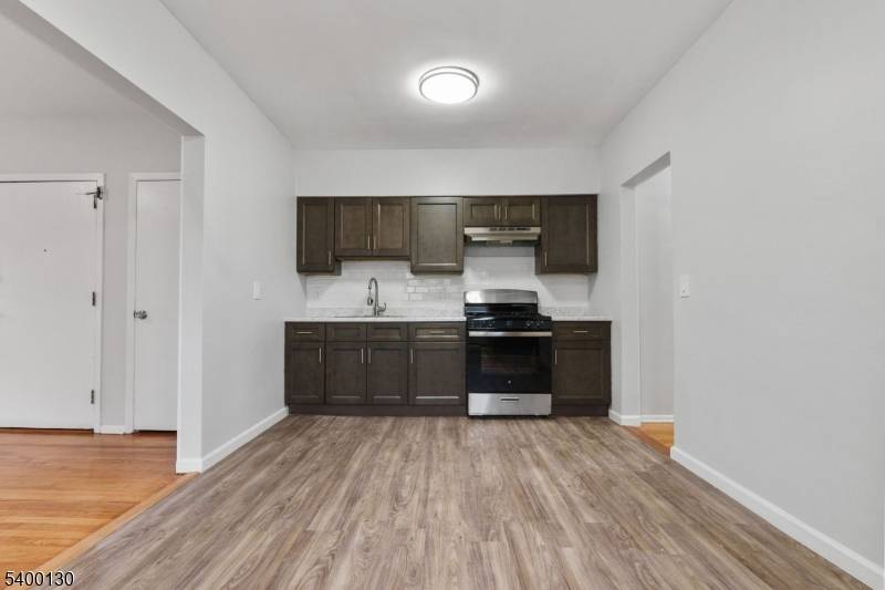 Rahway City, NJ 07065,2063 Elizabeth Ave