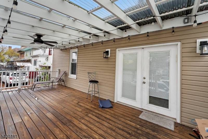 Elizabeth City, NJ 07208,263 Stiles St