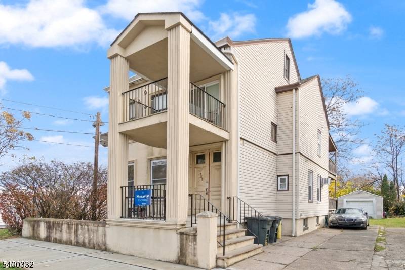 Prospect Park Boro, NJ 07508,288 N 6Th St