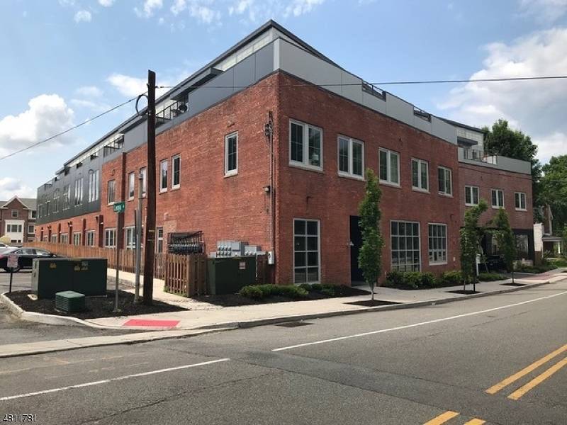 Morristown Town, NJ 07960,10 Ford Ave #115