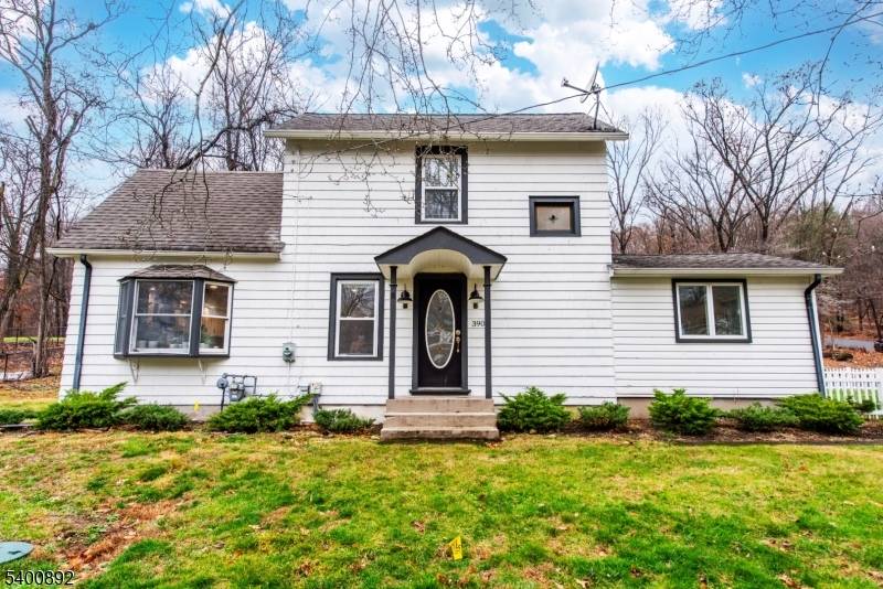Franklin Lakes Boro, NJ 07417,390 Mountain Ave
