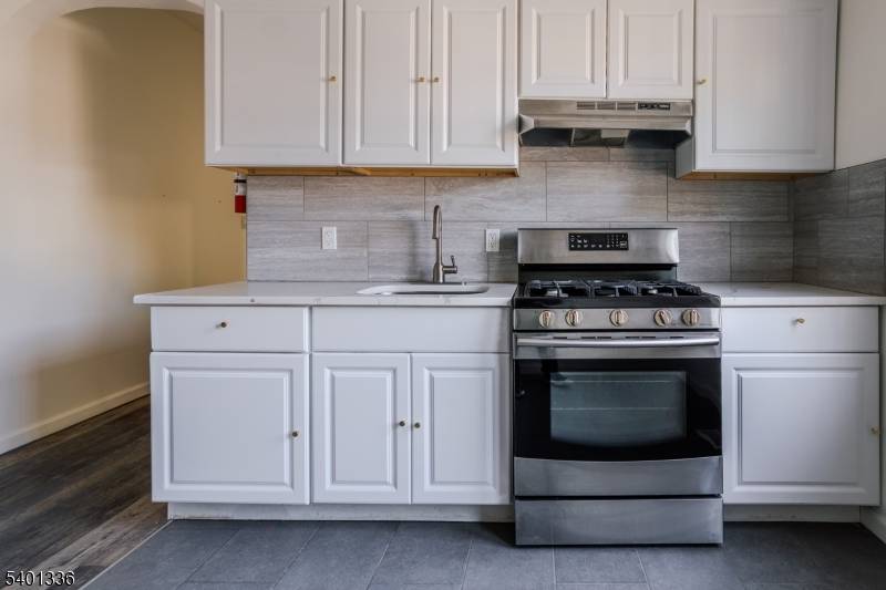 Newark City, NJ 07106,86 Abinger Pl