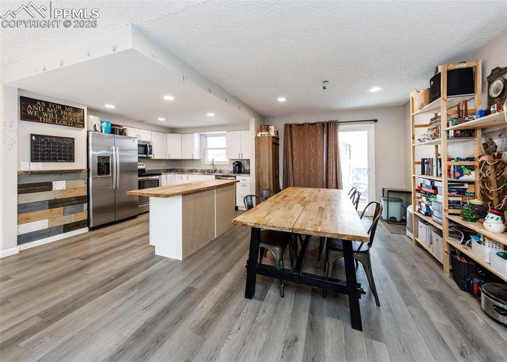 Colorado Springs, CO 80911,913 Cardinal ST