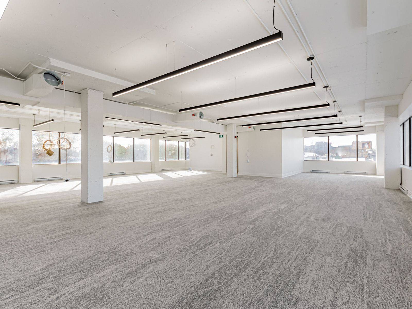 345 Wilson AVE #300-400, Toronto C06, ON M3H 5W1