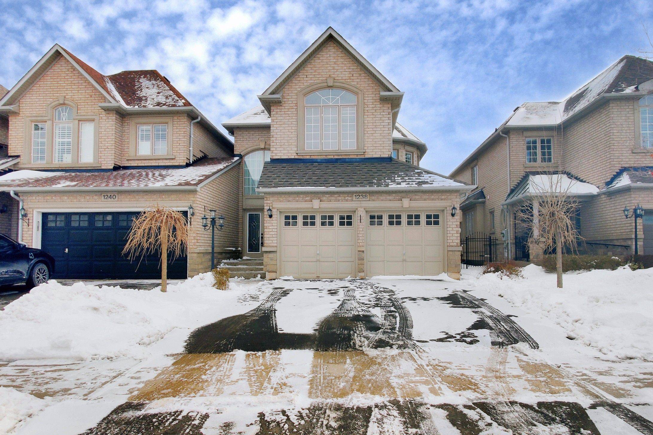 1238 Agram DR, Oakville, ON L6H 7N9