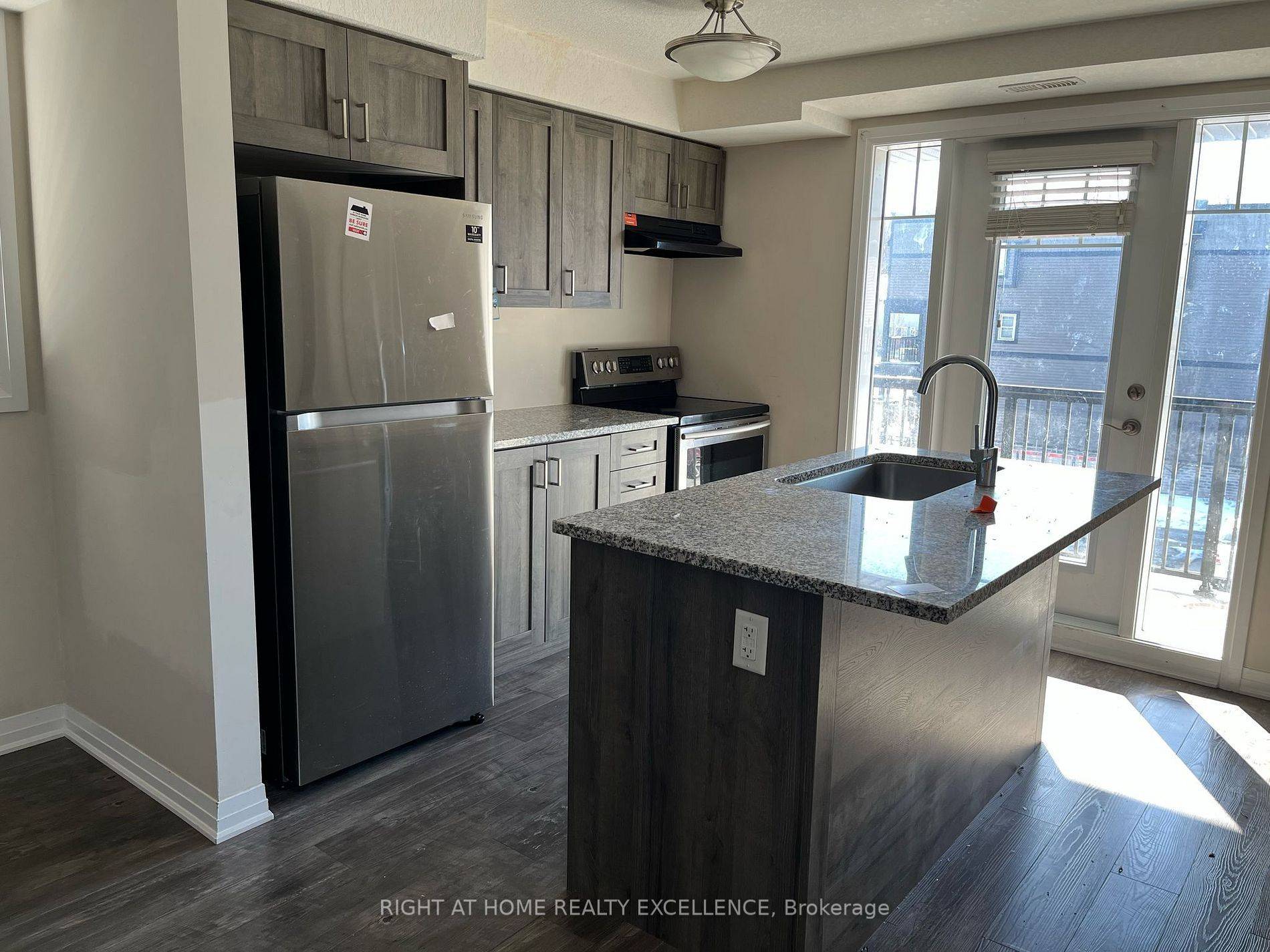 Kitchener, ON N2E 0G7,1989 Ottawa ST S #18E