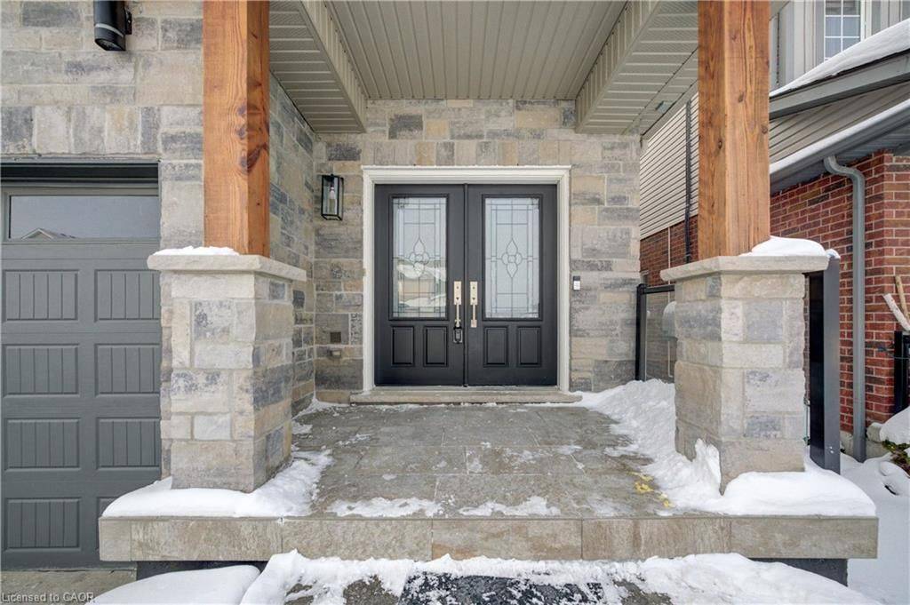 Kitchener, ON N2R 0A6,502 WOODBINE AVE