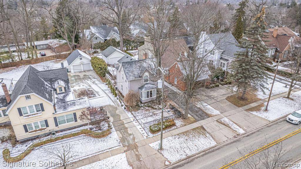 Birmingham, MI 48009,776 Southfield RD