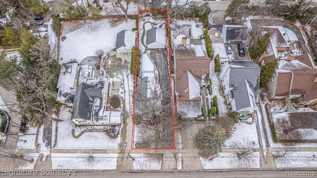 Birmingham, MI 48009,776 Southfield RD